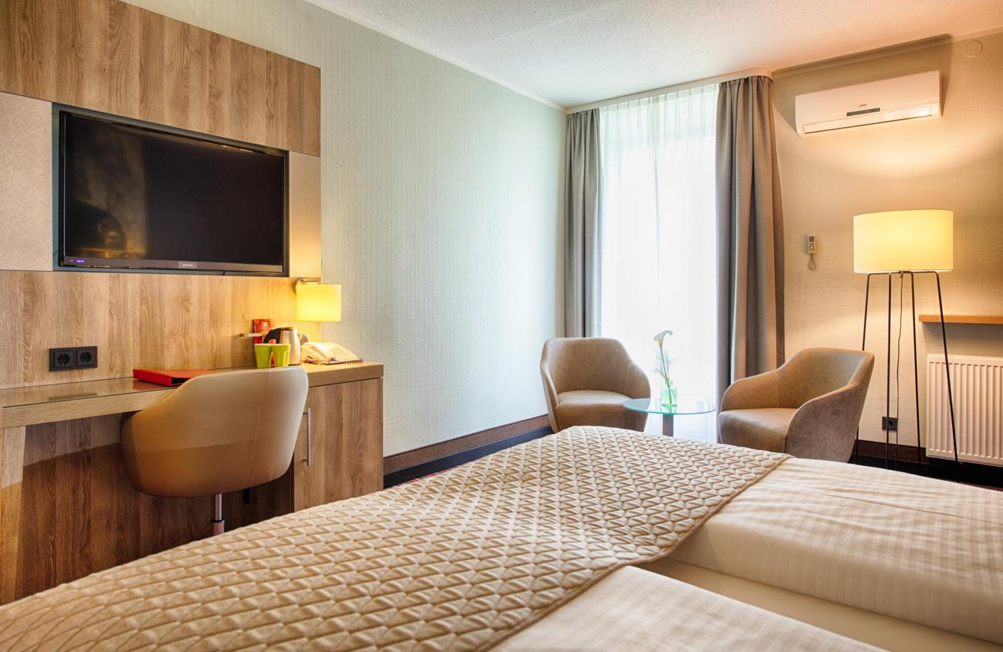 ลีโอนาร์โด โฮเต็ล วูฟส์เบิร์ก ซิตี้ เซ็นเตอร์ Hotel วอล์ฟสบวร์ก ภายนอก รูปภาพ