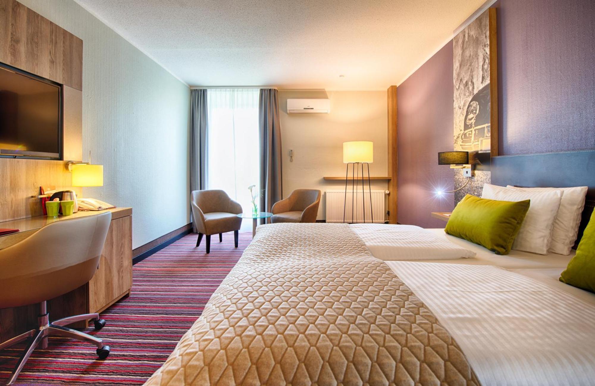 ลีโอนาร์โด โฮเต็ล วูฟส์เบิร์ก ซิตี้ เซ็นเตอร์ Hotel วอล์ฟสบวร์ก ภายนอก รูปภาพ